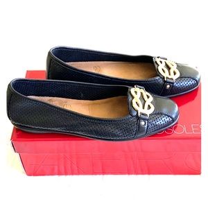 Aerosoles memory foam comfort flats size 7.5 black